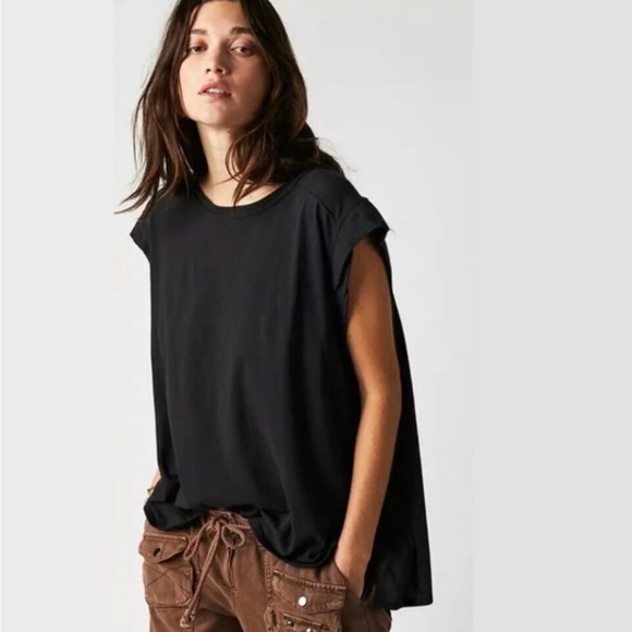 Free People Tops - LAST ONE! OVERSIZED Free People PTP 25” XS ***PRICED TO SELL***